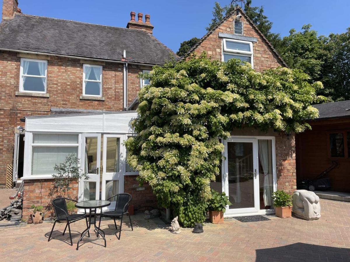 Ferienwohnung The Corner House, 36, Broadway Road, Evesham Exterior foto