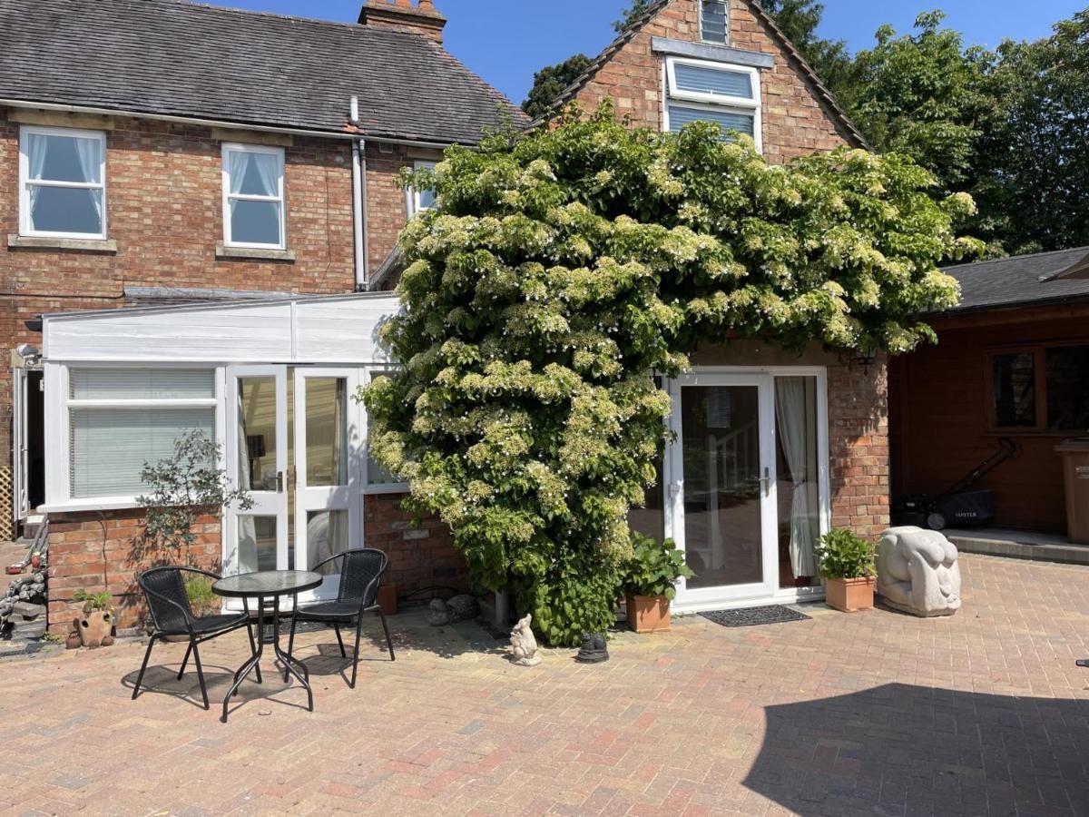 Ferienwohnung The Corner House, 36, Broadway Road, Evesham Exterior foto